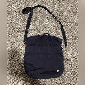 Lululemon tote